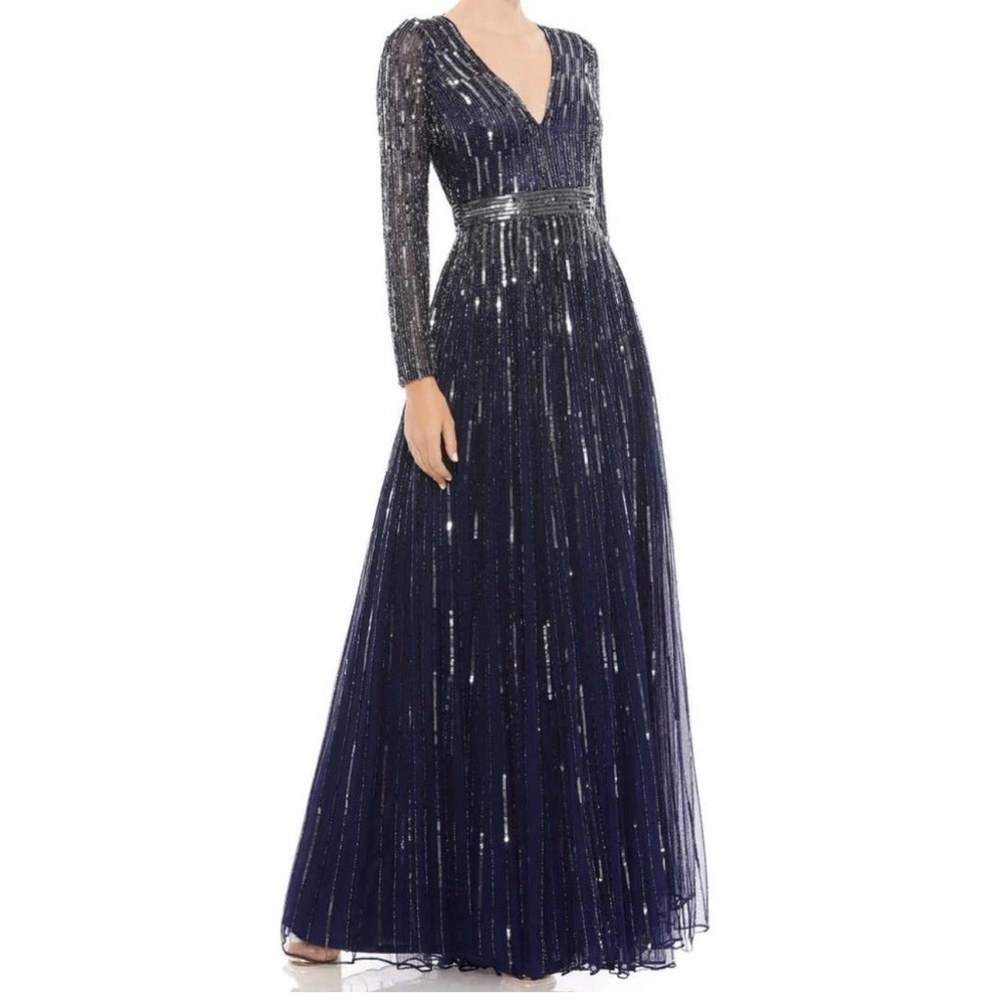 NEW Mac Duggal Sequined Long Sleeve Plunging V-neck Dress Gown in Midnight 4977